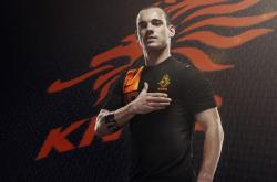 德布劳内重要时刻刷新纪录，巴黎圣日耳曼带队取胜！赢得满堂喝彩