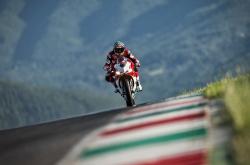 排球赛场焦点！瑞士队对阵比利时队，超级对决，球迷热情点燃赛场